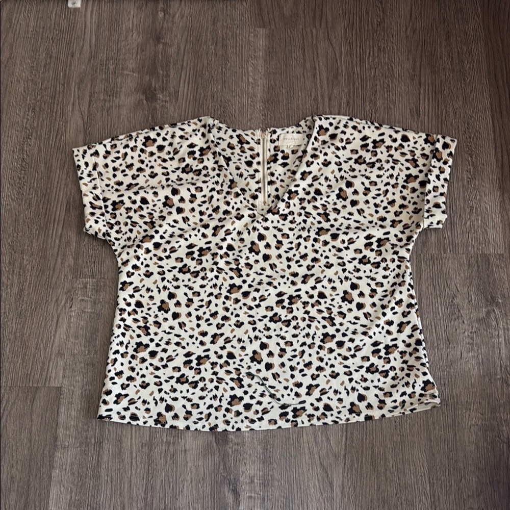 MELLODAY Cream Boxy Blouse Relaxed Fit
